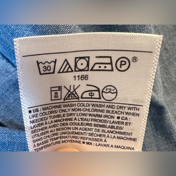 Old Navy Classic denim button up shirt - Picture 8 of 8